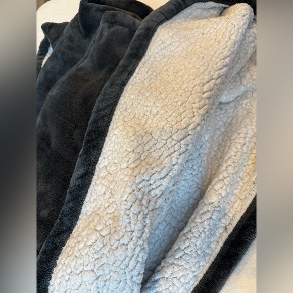 Catalonia oversized hoodie blanket - Picture 10 of 12